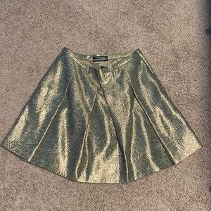 NWT Club Monaco gold Gia skirt
